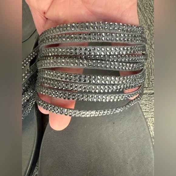 Vince Camuto Silver Strappy Toe-Ring Sandals - Picture 8 of 9